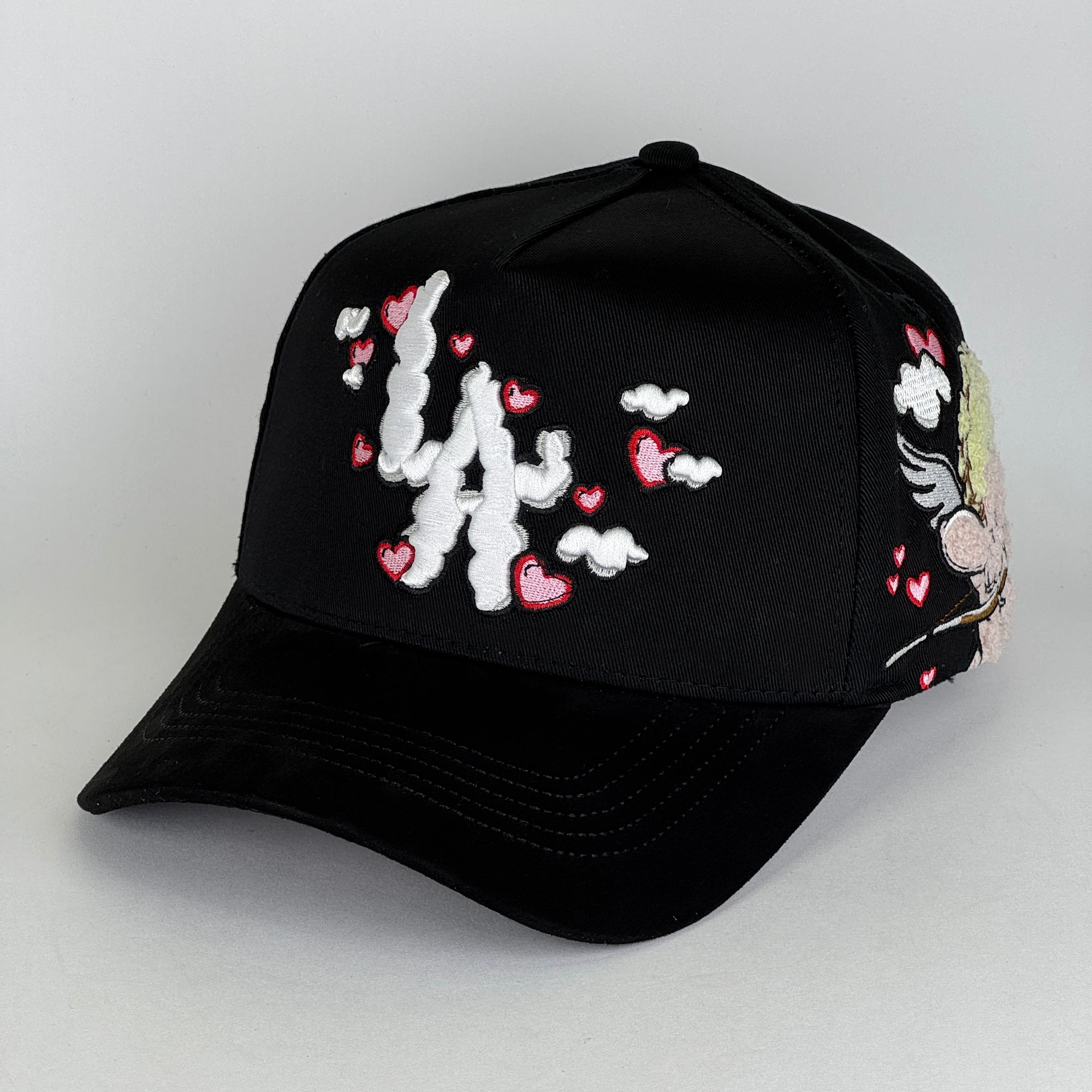 31 HATS CLOUD LOVE