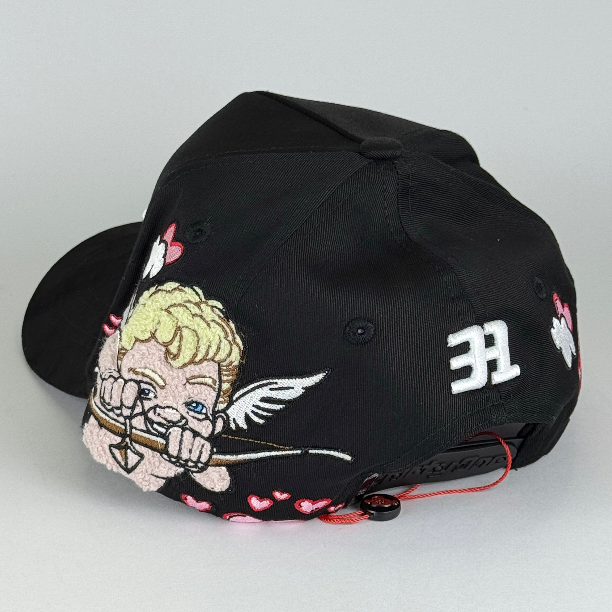 31 HATS CLOUD LOVE