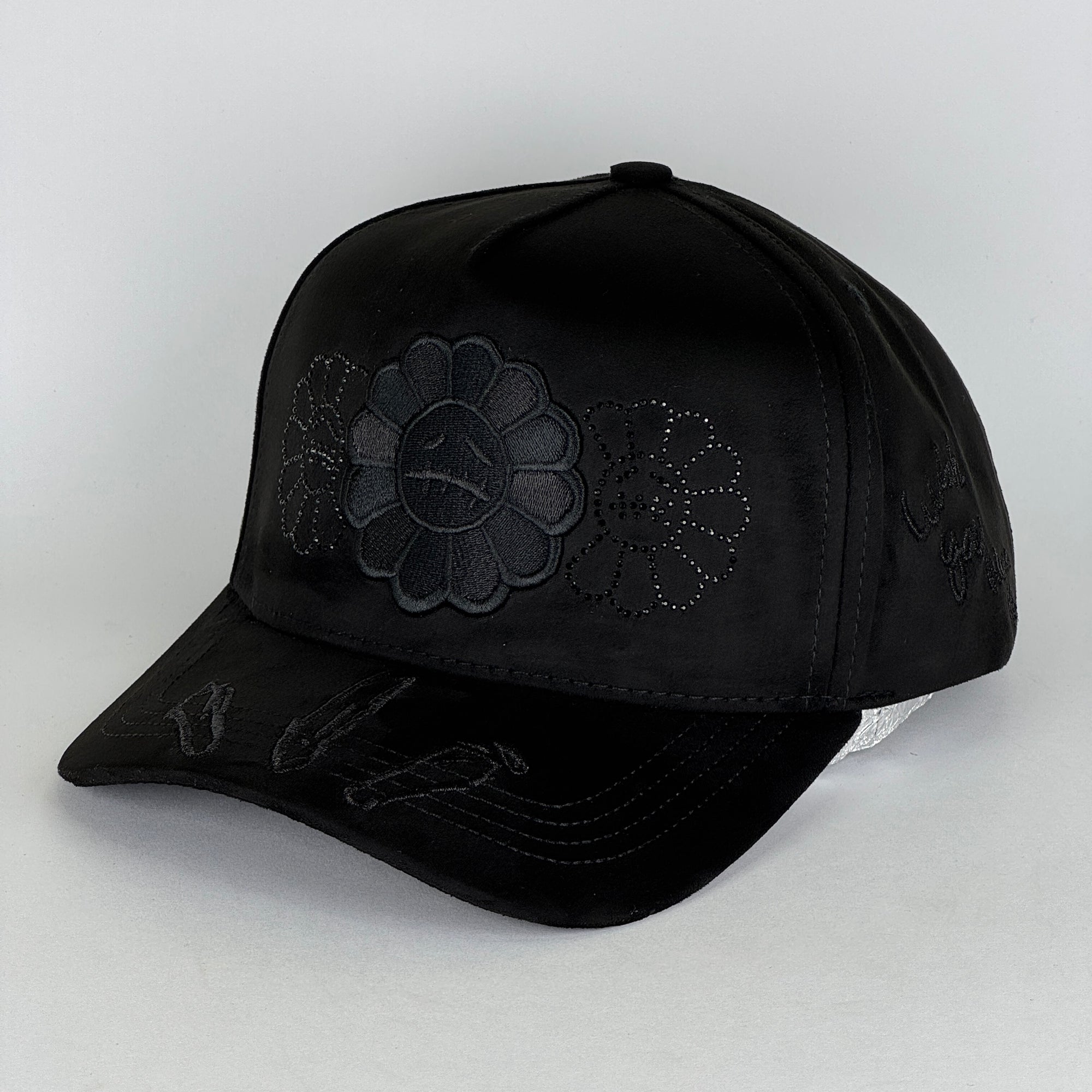 INNEDIT BLACK CRYSTALS